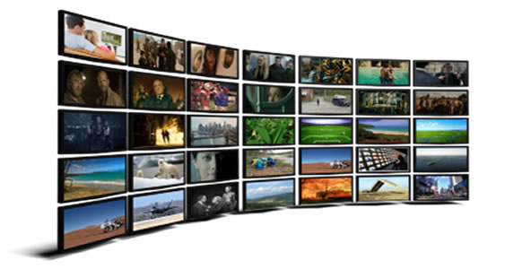 Muchos televisores con diferentes imágenes.